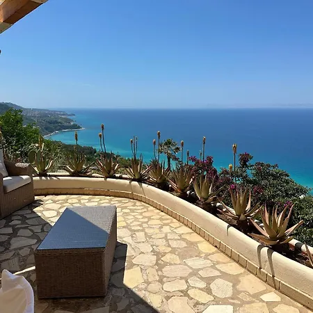 Bella Vista Villa Zambrone